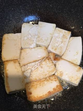 木耳焖豆腐的做法步骤：3