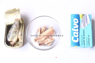 万圣节绿怪沙丁鱼小恶魔蛋糕的做法步骤：6