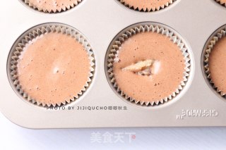 万圣节绿怪沙丁鱼小恶魔蛋糕的做法步骤：7