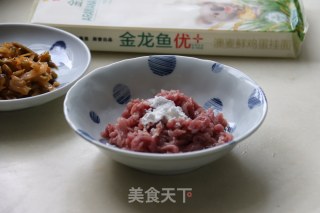 榨菜肉丝面的做法步骤：2