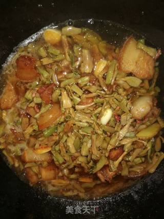 五花肉焖干豆角的做法步骤：6