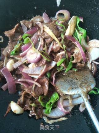 孜然牛肉的做法步骤：7