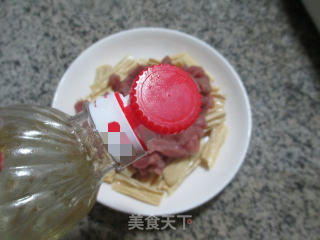 里脊肉蒸腐竹的做法步骤：5