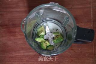 牛油果拌螺旋意面的做法步骤：3