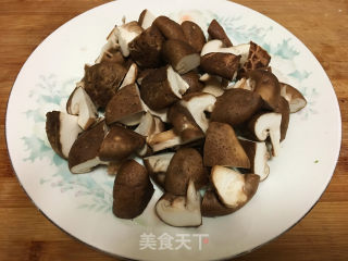 香菇鸡蛋汤的做法步骤：1