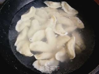 强烈推荐:平菇鸡蛋韭菜素饺的做法步骤：18