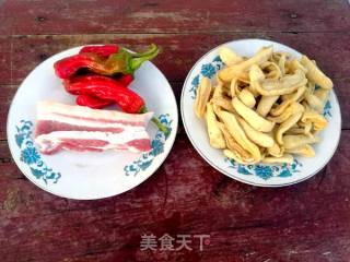 萝卜干炒肉的做法步骤：1