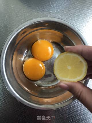 宝宝蛋黄溶豆的做法步骤：2