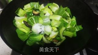 香菇油菜的做法步骤：5