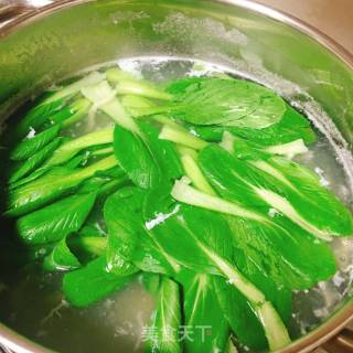 肉丸青菜鸡蛋汤面的做法步骤：7