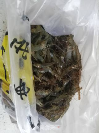 盐水河虾的做法步骤：1