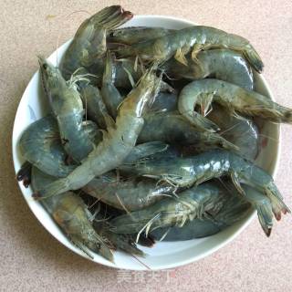椒盐土豆虾的做法步骤：1