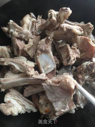 羊排麻辣火锅的做法步骤：3