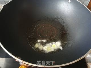 土豆炒牛肉的做法步骤：2