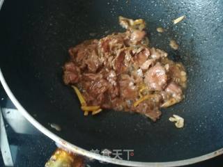 土豆炒牛肉的做法步骤：4