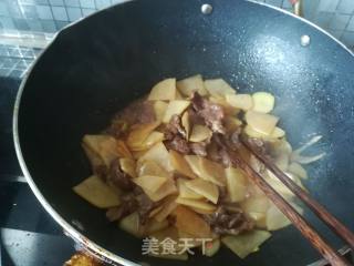 土豆炒牛肉的做法步骤：8