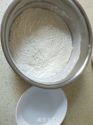 方型大披萨的做法步骤：1