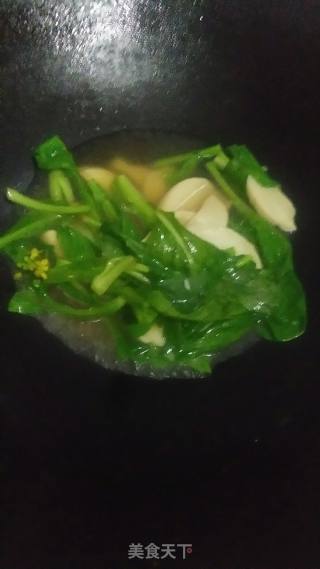 鸡腿菇炒青菜的做法步骤：5