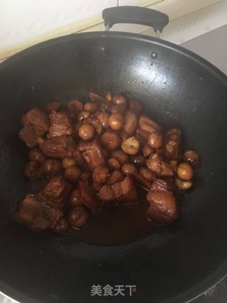 板栗红烧肉的做法步骤：8
