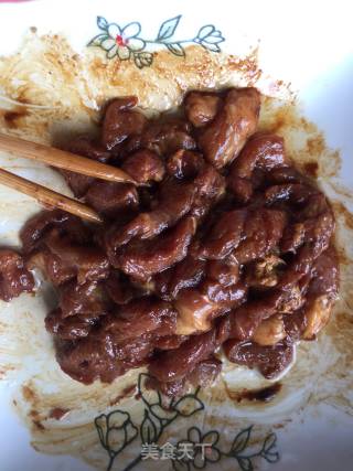牛肉焖豆角的做法步骤：2