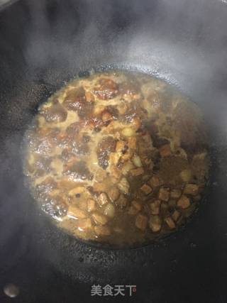 豆角炖肉盖浇饭的做法步骤：8