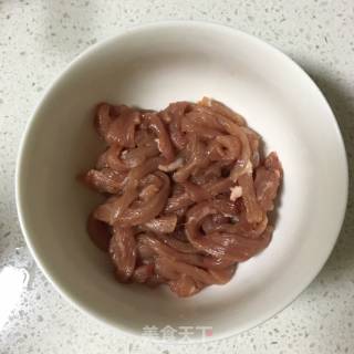 鱼香肉丝的做法步骤：3