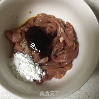 鱼香肉丝的做法步骤：4