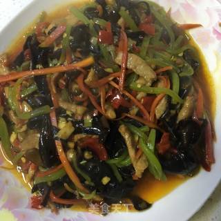 鱼香肉丝的做法步骤：23