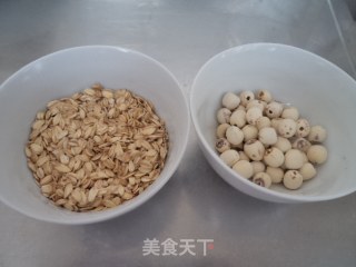 燕麦红枣莲子羹的做法步骤：2