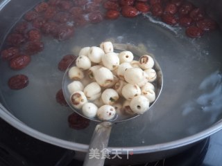 燕麦红枣莲子羹的做法步骤：5