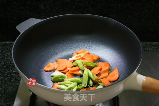 素炒杂锦的做法步骤：3