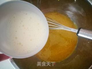 香蕉戚风蛋糕的做法步骤：9