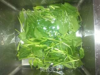 蒜蓉菠菜的做法步骤：1