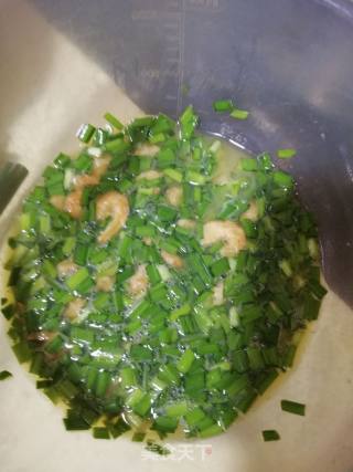 韭菜虾米煎蛋的做法步骤：2