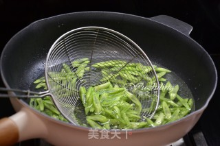 四季豆炒肉的做法步骤：2