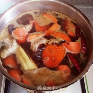 孜然烧鸭的做法步骤：1