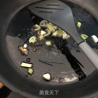 辣子肥肠的做法步骤：10