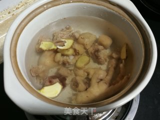 山药鸡肉炖海参的做法步骤：3
