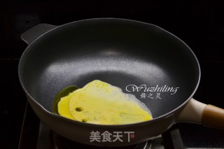 虾仁炒河粉的做法步骤：2