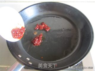 香辣腐竹莲藕炒肉片的做法步骤：4