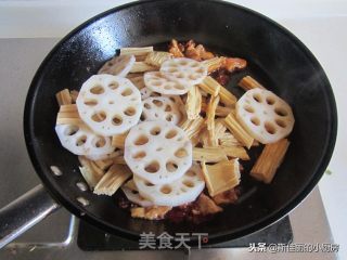 香辣腐竹莲藕炒肉片的做法步骤：6