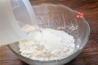 香蕉糯米饼的做法步骤：2