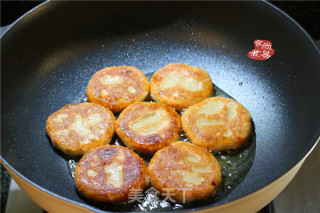 香蕉糯米饼的做法步骤：7