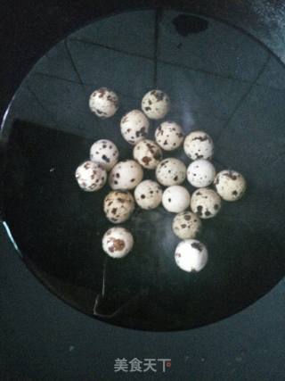 鹌鹑蛋营养汤的做法步骤：1