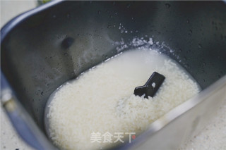 酒酿芝麻面包的做法步骤：2