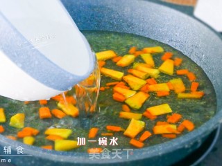 板栗烧鸡饭的做法步骤：6