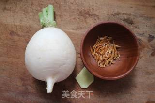 白萝卜虾米汤的做法步骤：1