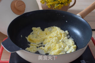 大人小孩子都爱吃的蛋炒剪刀面的做法步骤：9