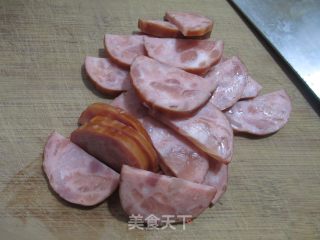 肘花火腿炒圆白菜的做法步骤：2