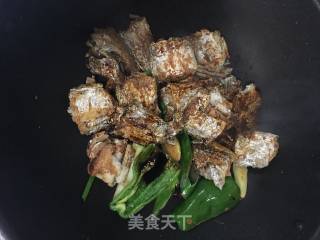 红烧带鱼的做法步骤：6